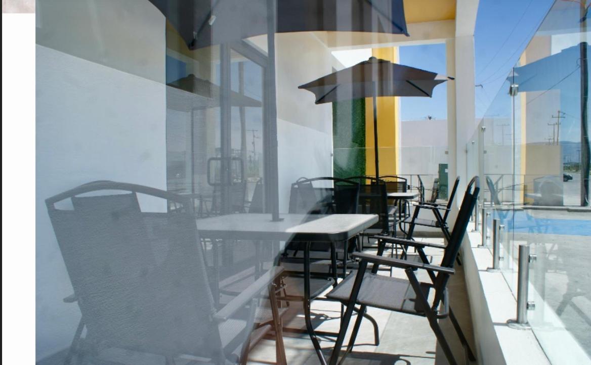 Hotel Capital Frontera มอนโกลวา ภายนอก รูปภาพ